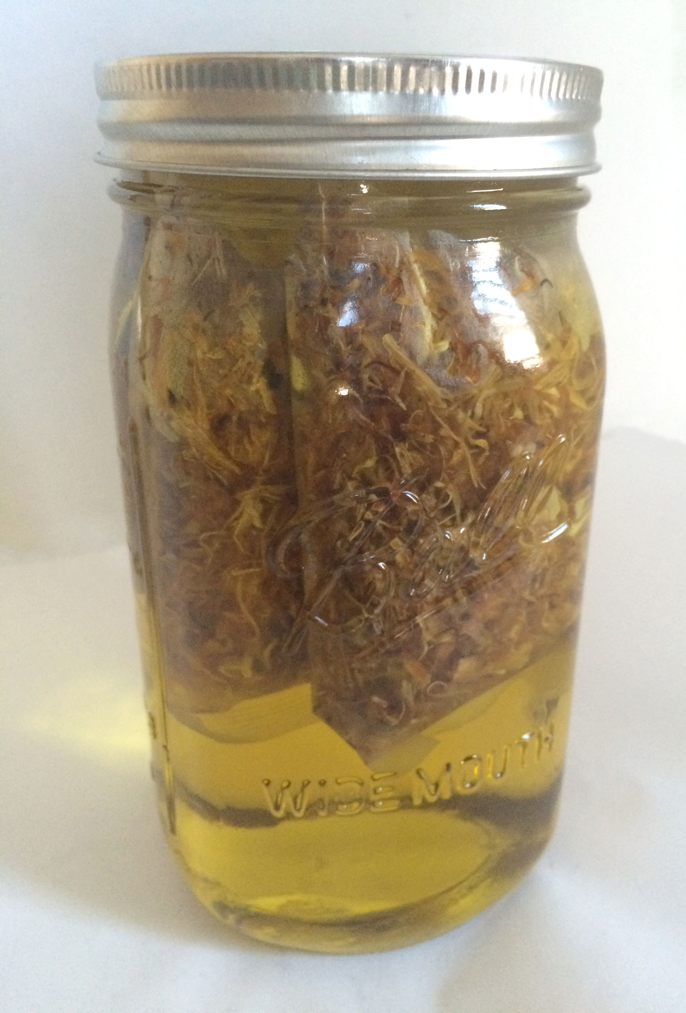 Infusing Your Own Oils for Soap Making - A Chick And Her Garden